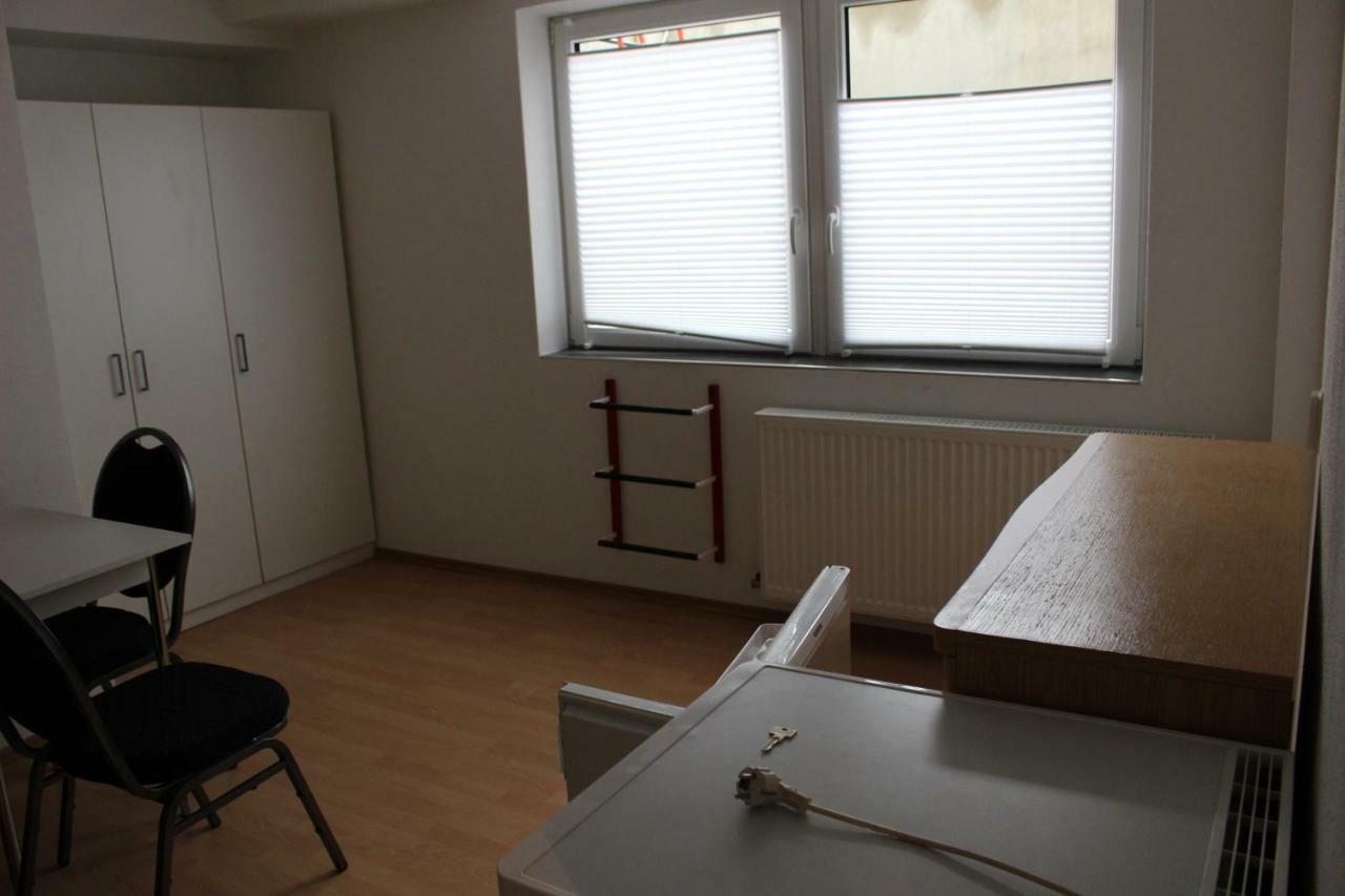 Zv-Scholtz Gaestehaus Neuoetting Simbacher Strasse 7 المظهر الخارجي الصورة